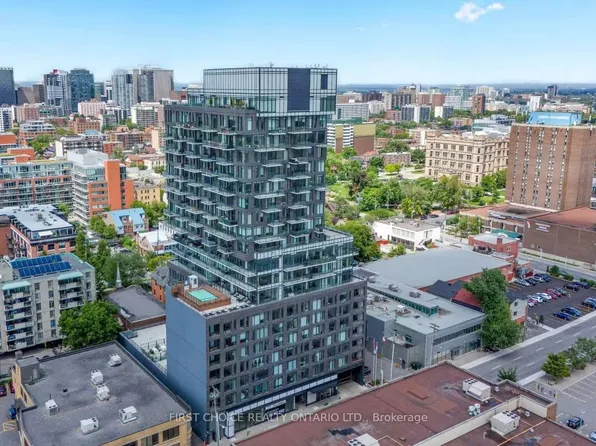 203 Catherine St #7, Ottawa, ON K2P 1J5
