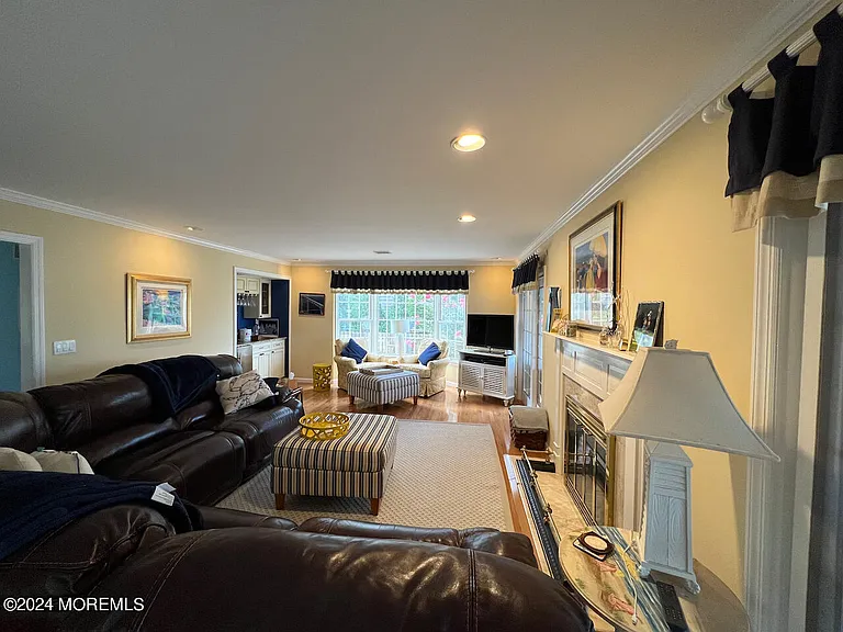 980 Barnegat Ln — Photo 11