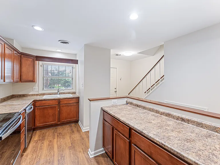 6529 Deane Hill Dr #43 — Photo 6