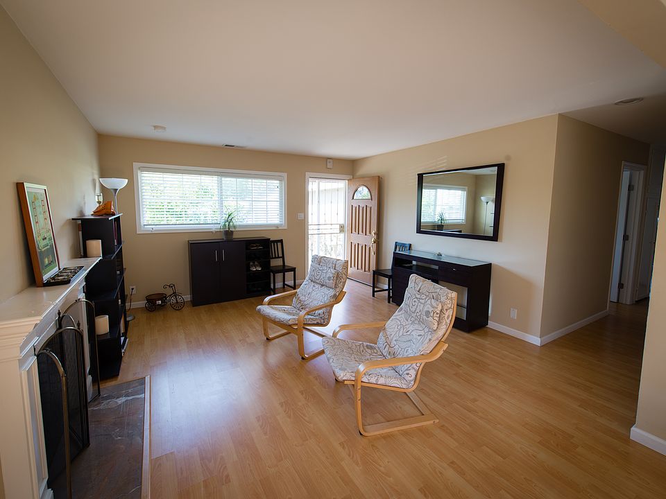 1st image of 328 Chesterton Ave