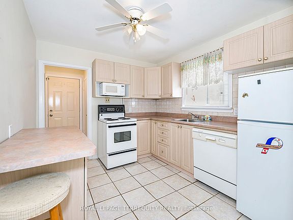 2nd image of 68 Parkchester Rd