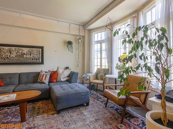 2nd image of 1920 Sacramento St #7A