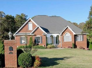 135 Azalea Dr, Ringgold, GA 30736