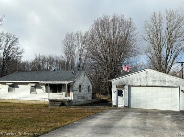 8195 Talladay Rd, Whittaker, MI 48190