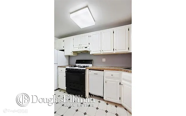 Rented by Douglas Elliman | media 20