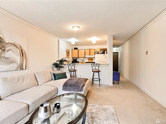 3rd image of 17431 S Ambaum Blvd #D24