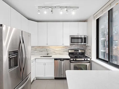 403 E 62nd St #5C Photo 1