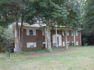 7620 Rolling Hill Rd, Charlotte, NC 28227