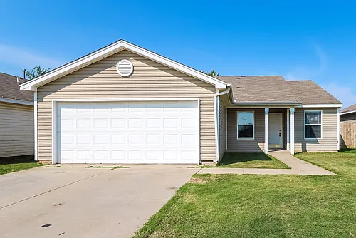 1101 Edinburg Dr Photo 1