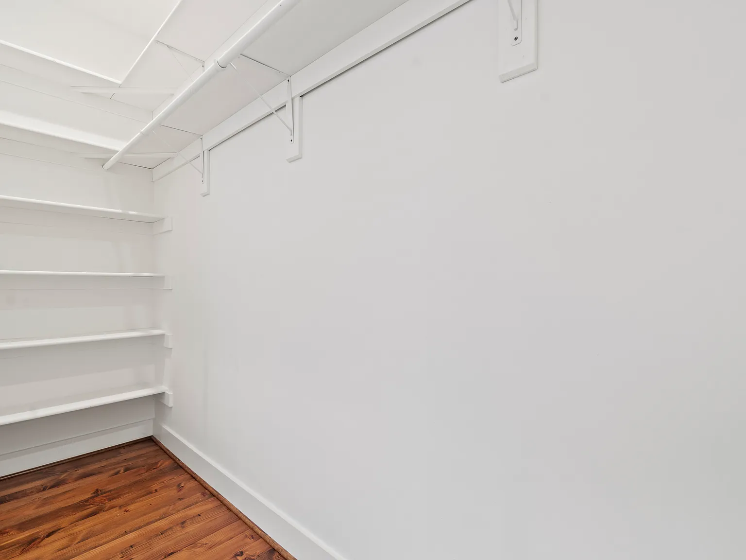 2 bed, 1400 sqft, $3,500 — Photo 2