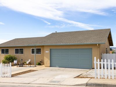 1783 Kenneth St, Seaside, CA, 93955