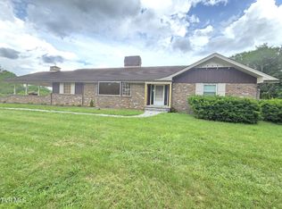 1305 College Heights Rd, Johnson City, TN 37604