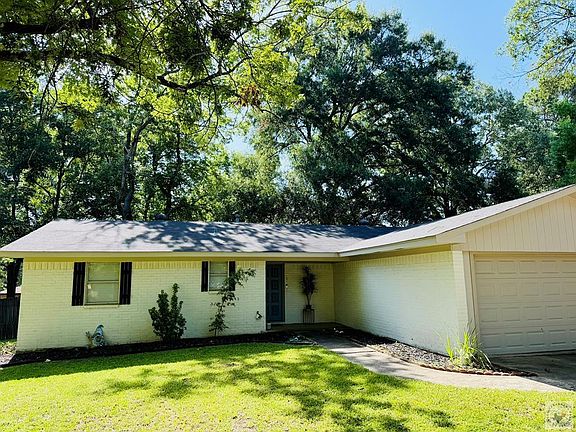 4th image of 104 S Park Dr