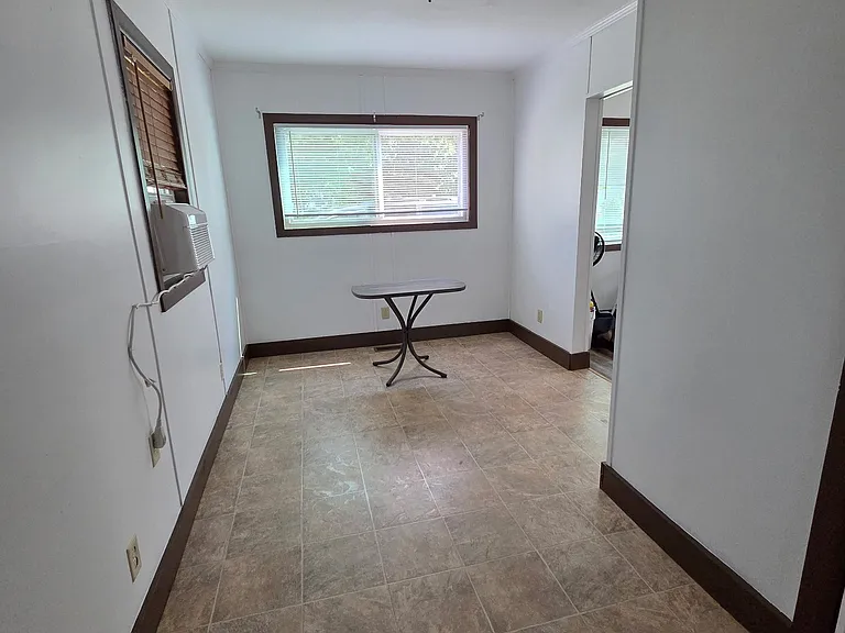 2329 Eugene St — Photo 8
