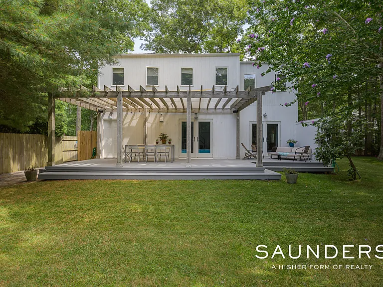 175 Warfield Way — Photo 2