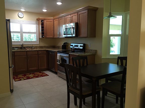 3rd image of 475 Grove Isle Cir