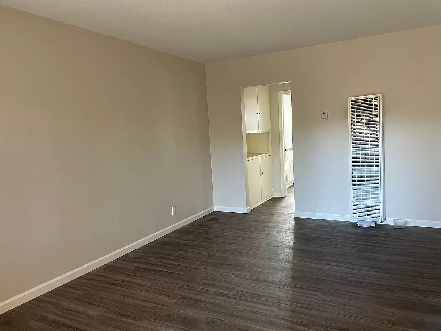 15339 California Ave — Photo 2