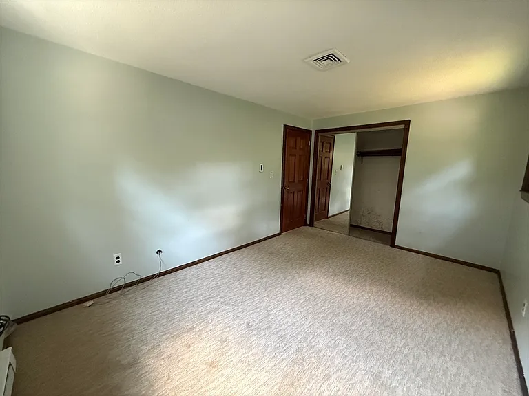 9 Brookdale Cir — Photo 12