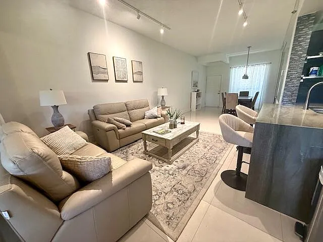 7508 La Paz Blvd #202 — Photo 8