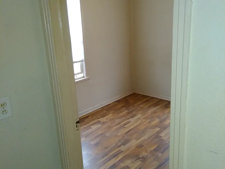 1217 4th Ave #5 — Photo 12