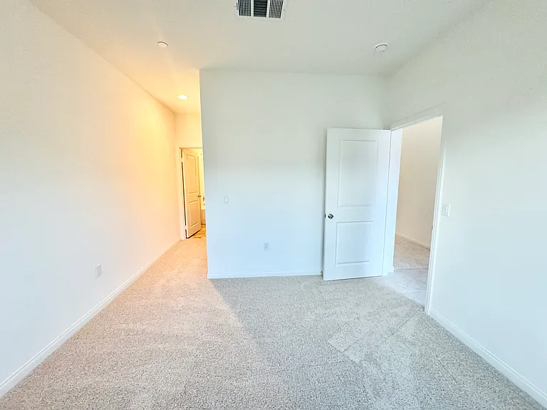 8526 Anthony St — Photo 6