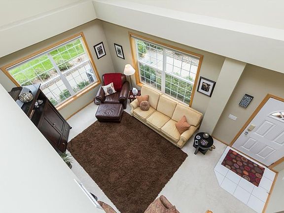 5th image of 3915 NE Gardenia Ln