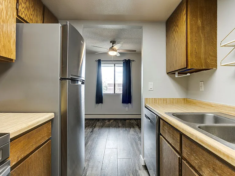 1140 Walnut Ave #22 — Photo 6