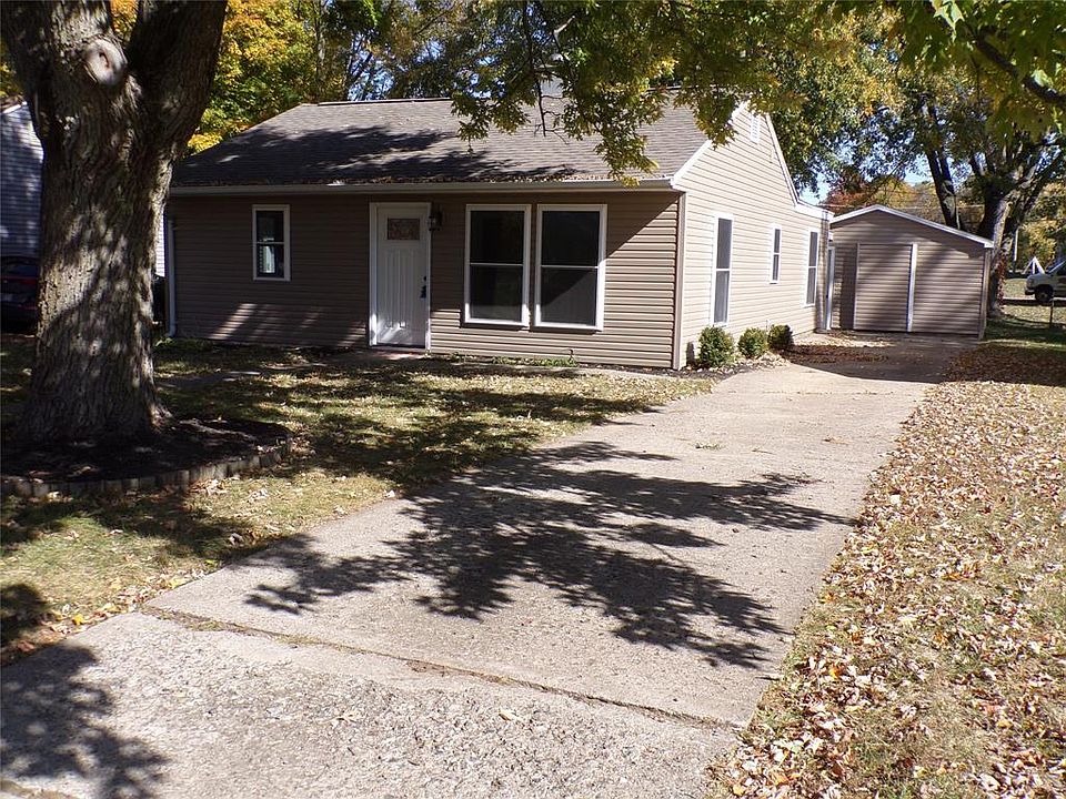 1st image of 302 Vermont St