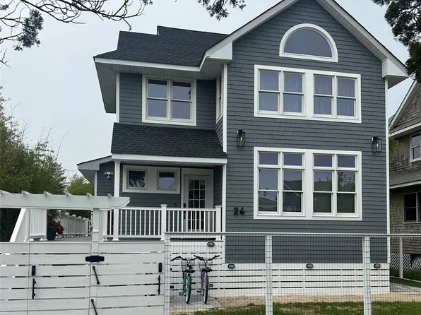 24 Bungalow Walk, Ocean Beach, NY 11770
