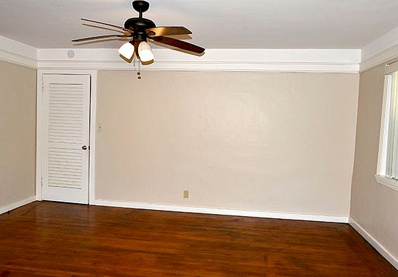 5th image of 140 Farragut Ave