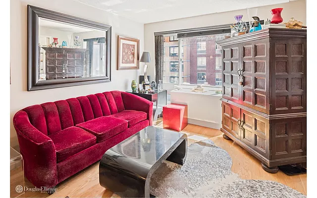 Rented by Douglas Elliman | media 19