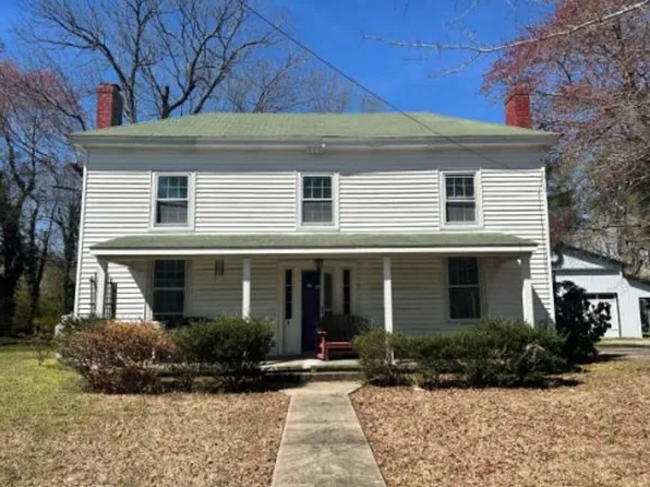13404 Queen St, Disputanta, VA 23842