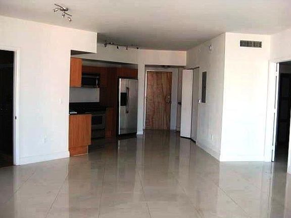 5th image of 350 S Miami Ave #36