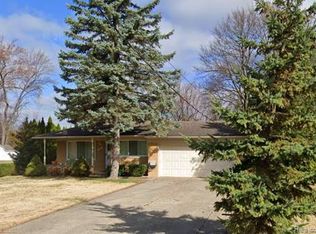 2235 Chesley Dr, Sterling Heights, MI 48310