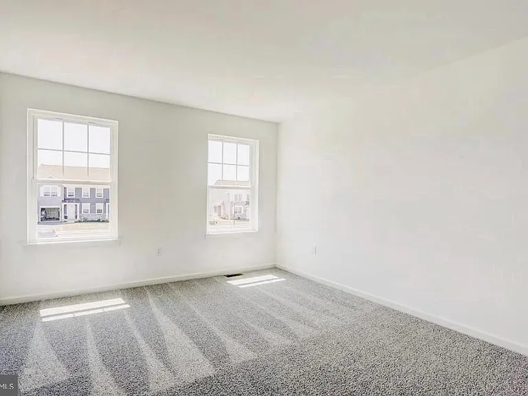 236 Highland Ct — Photo 15