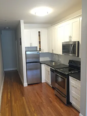 Rented by Uptown Flats LLC | media 2