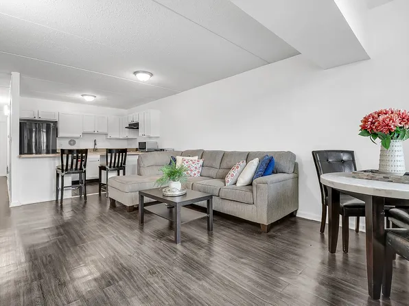 6 Renaissance Ct #14B, Brooklyn, NY 11206