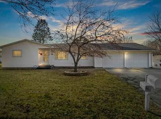 1413 Hillcrest Dr, Waverly, IA 50677