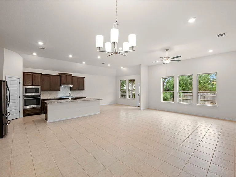 182 Palmillas Dr — Photo 9