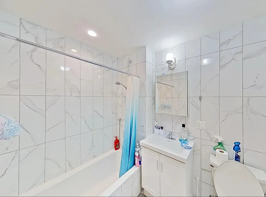 3 bed, 1200 sqft, $3,600 — Photo 2
