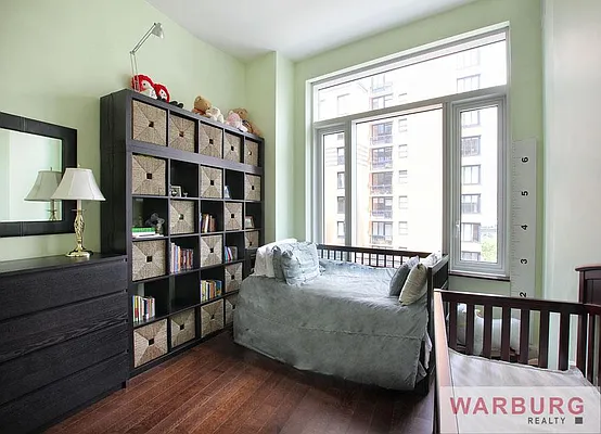 Sold by Warburg | media 39