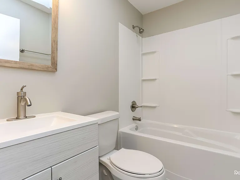 1315 Bacon St — Photo 10