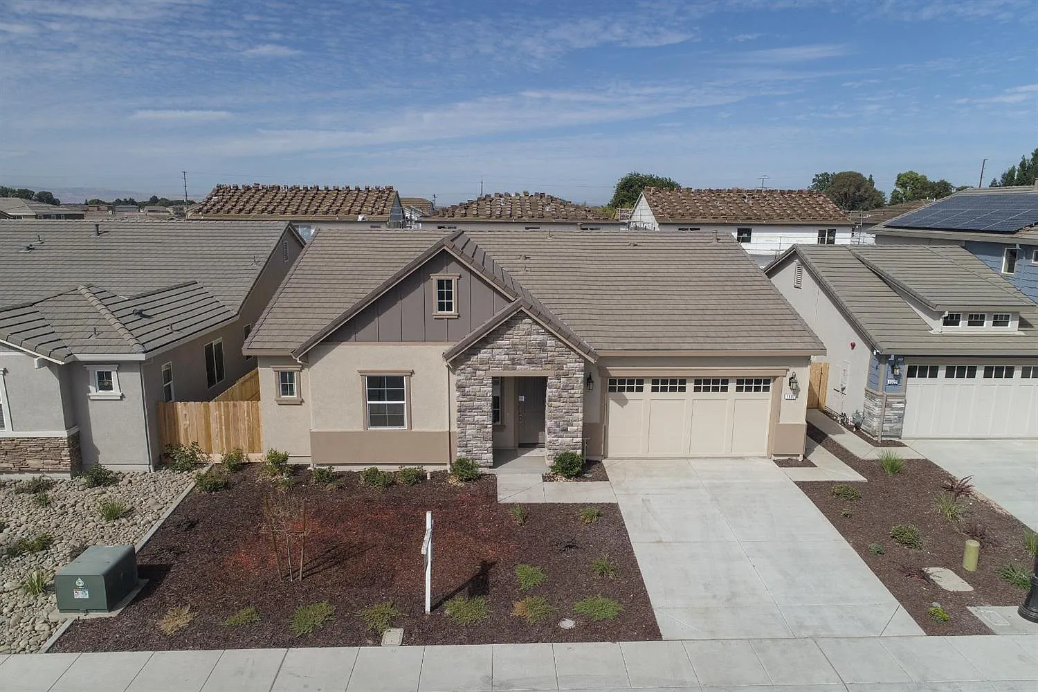 1931 Carogold Ln photo 1