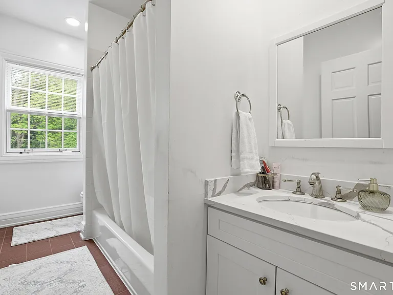 18 W Haviland Ln — Photo 13