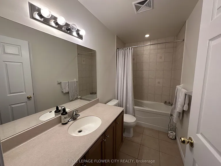 8 Maison Parc Ct #616 — Photo 14