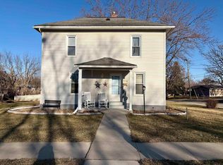 714 4th Ave SW, Independence, IA 50644