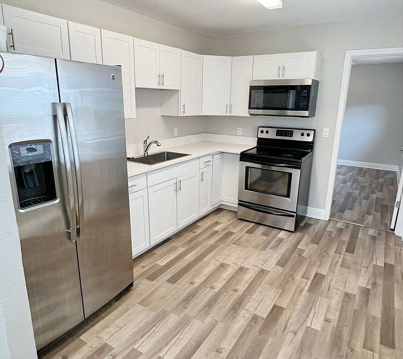 1st image of 6207 12th Street Ct E