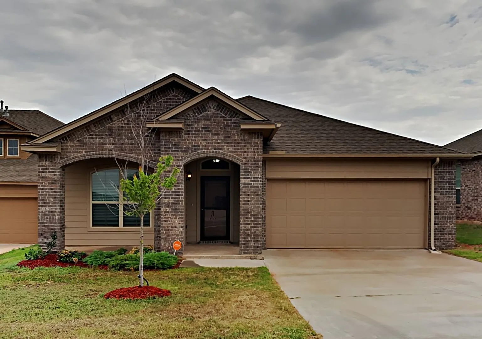 Spacious 3 Bedroom 2 Bathroom Home with Office/Flex Space in Piedmont Schools — Photo 2
