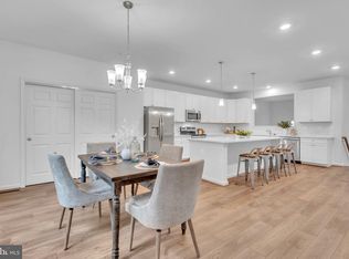 205 Featherstone Rd, Pasadena, MD 21122