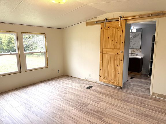 5th image of 631 Allen Bridge Rd